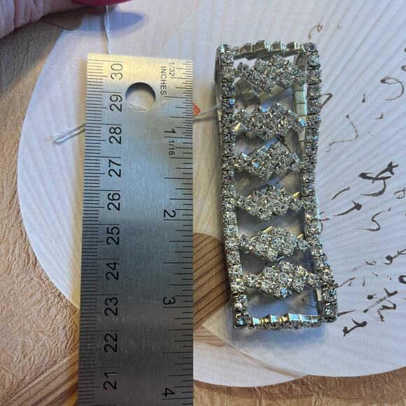 Vintage 1980s Rhinestone Lightning Bolt Sparkling Wide Stretch Bracelet - Picture 5 of 6